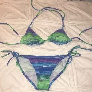 Venus string bikini